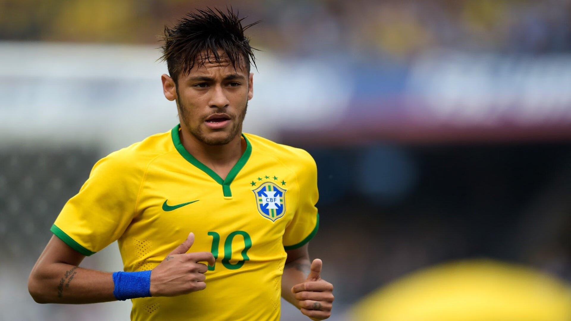 华体会在线下载-球员们赛后展现职业风范,握手致敬,双方球员握手