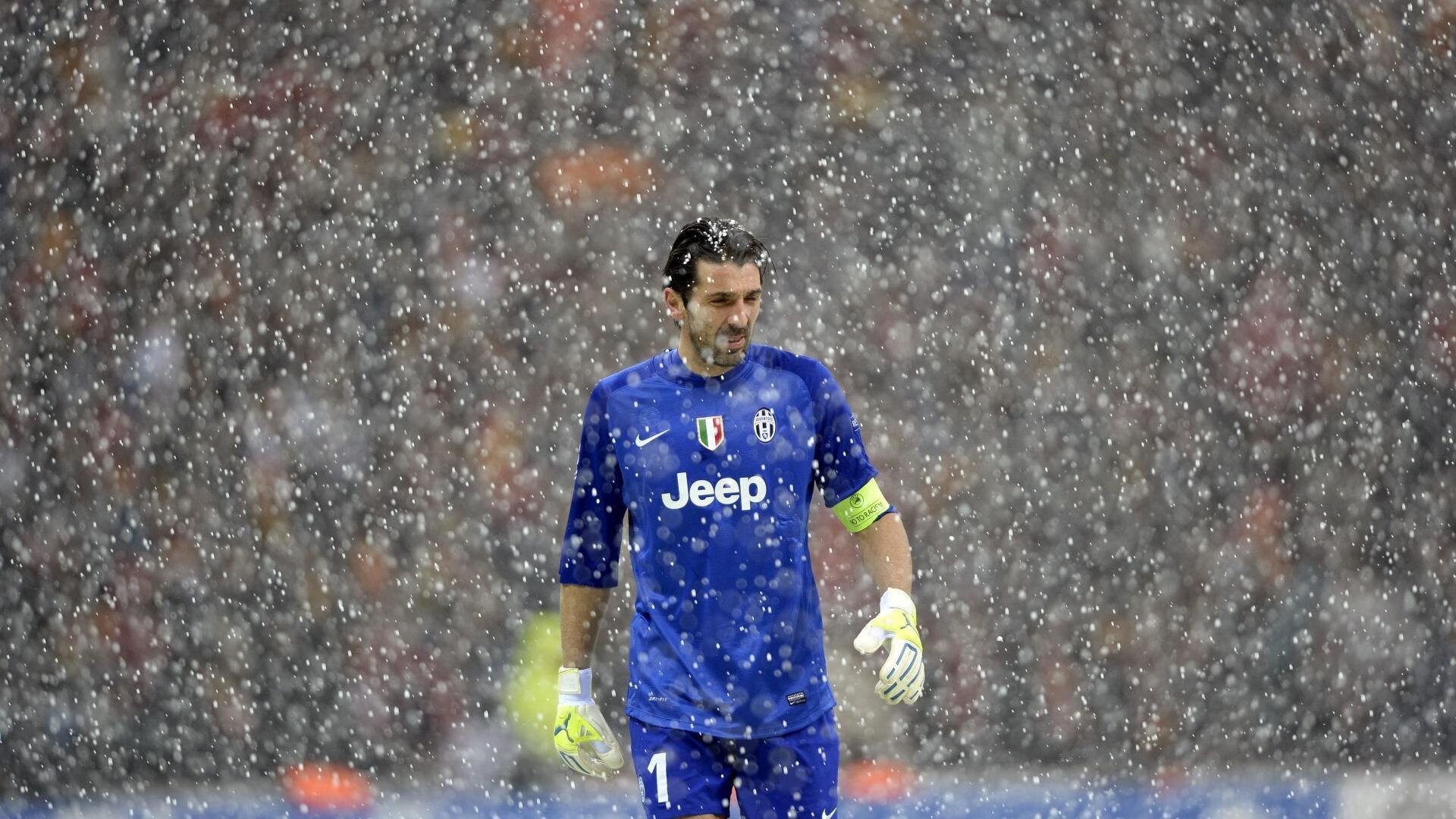 华体会网址-库里关键三分勇士终结连败,库里三分夺冠